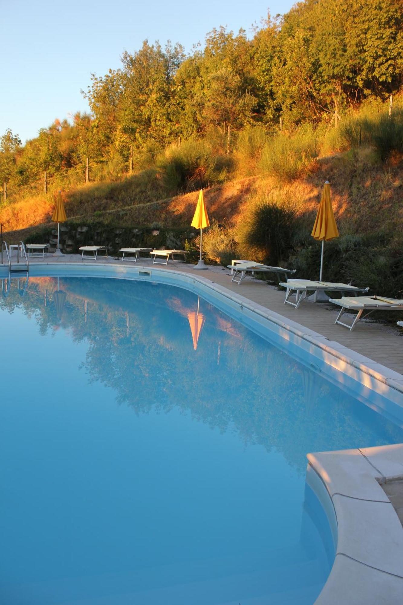 Agriturismo La Valle Del Vento אורבינו מראה חיצוני תמונה