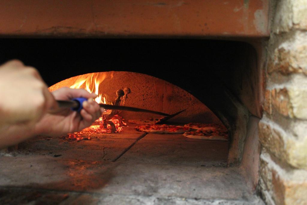 Agriturismo La Valle Del Vento אורבינו מראה חיצוני תמונה